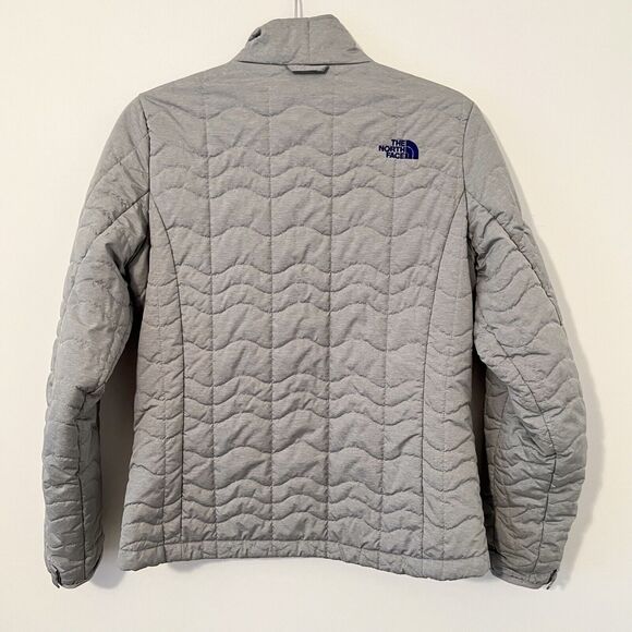 The North Face Women’s Gray & Purple Puffer Jacket Coat Lightweight EUC - Medium - Picture 2 of 7
